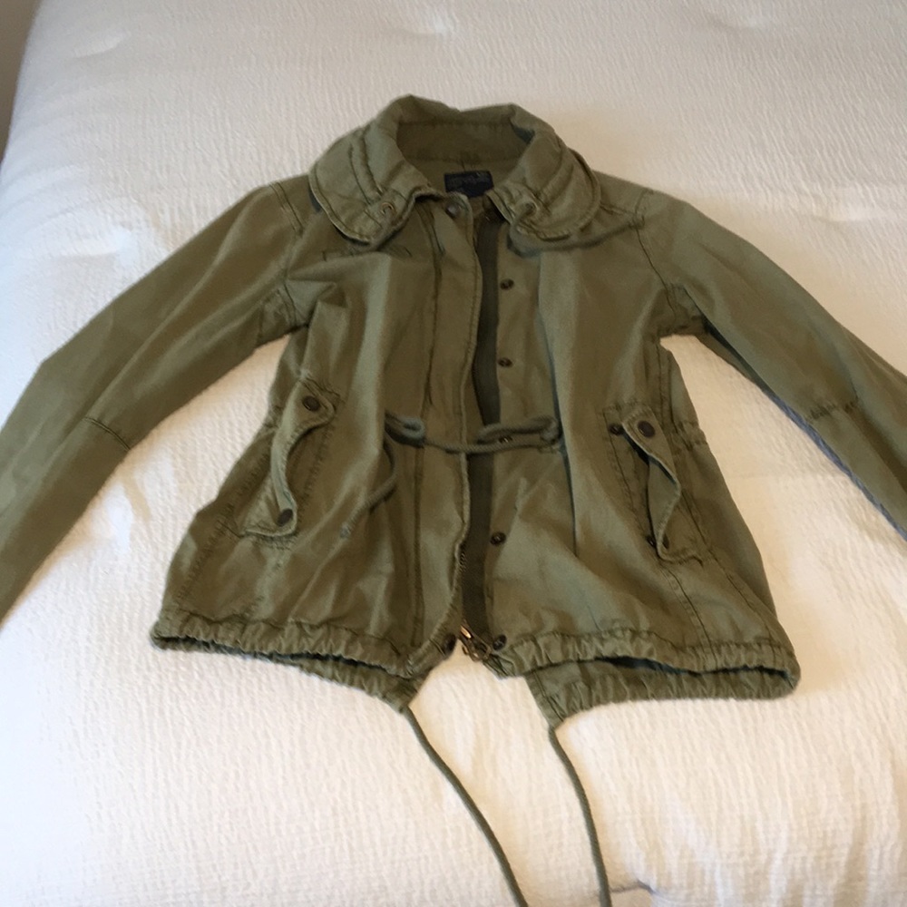 American eagle wind breaker
